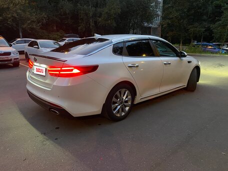 2017 Kia Optima IV, белый, 1650000 рублей, вид 5
