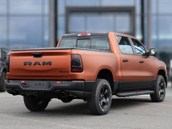 2026 Ram 1500 Crew Cab V Рестайлинг, оранжевый, 9010000 рублей - вид 1