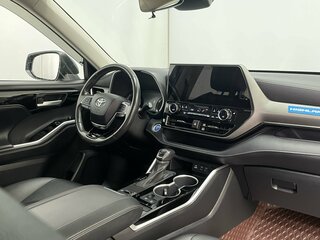 2021 Toyota Highlander IV (XU70), чёрный, 5980000 рублей, вид 3