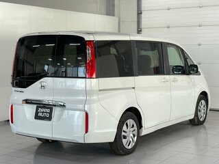 2020 Honda Stepwgn V Рестайлинг, белый, 2349000 рублей, вид 4