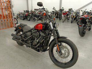 2021 Harley-Davidson Street Bob, чёрный, 1660000 рублей, вид 1