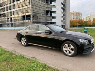 2019 Mercedes-Benz E-Класс 200 V (W213, S213, C238), чёрный, 2880000 рублей, вид 2
