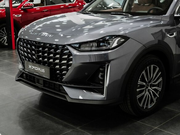 2026 Jetour X70+ I Рестайлинг, серый, 3399000 рублей - вид 5