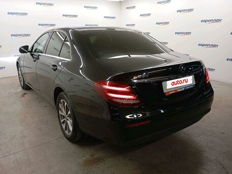 2020 Mercedes-Benz E-Класс 200 V (W213, S213, C238), чёрный, 2801045 рублей, вид 4