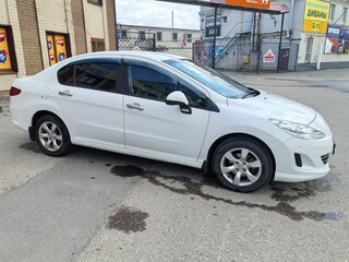 2013 Peugeot 408 I, белый, 700000 рублей, вид 3
