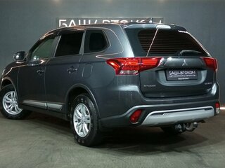 2019 Mitsubishi Outlander III Рестайлинг 3, серый, 1949000 рублей, вид 5