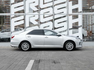 2015 Toyota Camry VII (XV50) Рестайлинг, серебристый, 1830000 рублей, вид 5