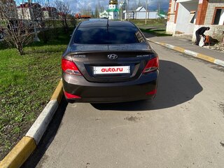 2015 Hyundai Solaris I Рестайлинг, коричневый, 1000000 рублей, вид 2