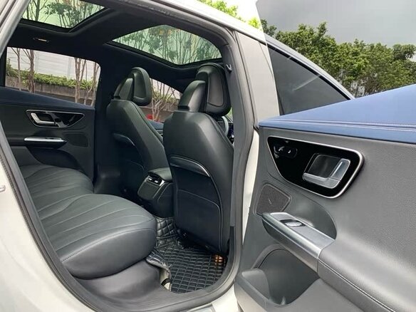 2023 Mercedes-Benz EQE 350+, белый - вид 30