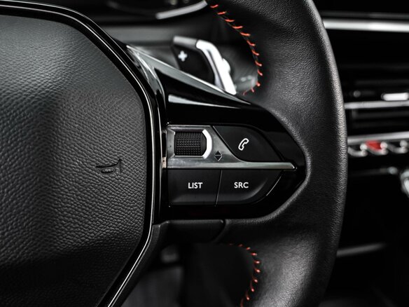 2021 Peugeot 2008 II, белый, 1829000 рублей - вид 18