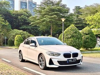 2022 BMW 1 серии 120i III (F52) Рестайлинг, белый, 1685000 рублей, вид 4