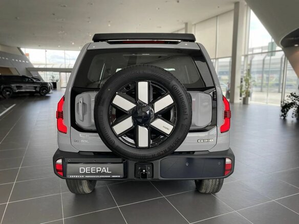2025 Changan Deepal G318, серый, 6000000 рублей - вид 5