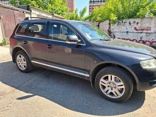 2006 Volkswagen Touareg I, чёрный, 650000 рублей, вид 3