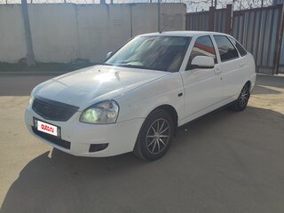 2015 Lada (ВАЗ) Priora I Рестайлинг, белый, 590000 рублей, вид 1