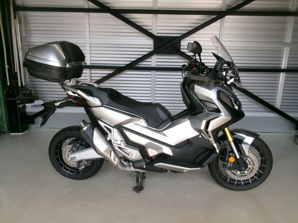 2017 Honda X-ADV, серебристый - вид 1