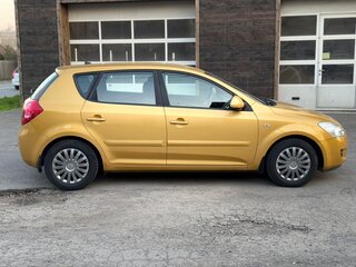 2009 Kia Ceed I, жёлтый, 760000 рублей, вид 2