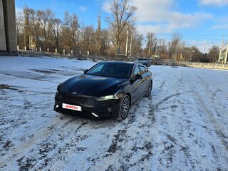 2021 Kia K5 III, чёрный, 2150000 рублей, вид 3