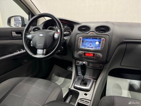 2009 Ford Focus II Рестайлинг, серебристый, 750000 рублей - вид 9