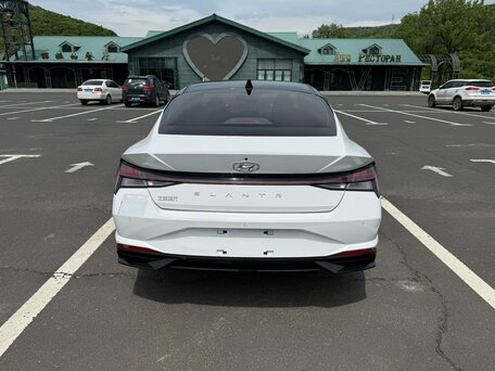 2021 Hyundai Elantra VII (CN7), белый, 1650000 рублей, вид 5
