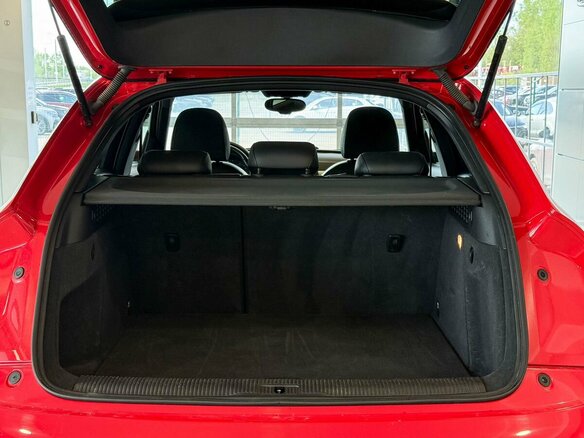 2014 Audi Q3 I (8U), красный, 1437000 рублей - вид 6