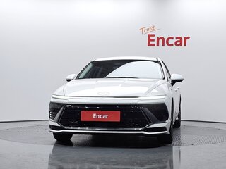 2023 Hyundai Sonata VIII (DN8) Рестайлинг, белый, 2405000 рублей, вид 4