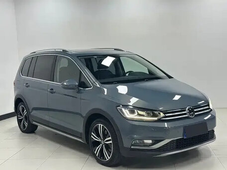 2022 Volkswagen Touran L II, серый, 1840000 рублей, вид 3