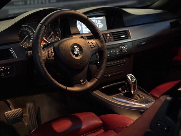 2010 BMW 3 серии 335i V (E90/E91/E92/E93), белый, 2200000 рублей - вид 19