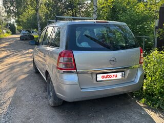 2010 Opel Zafira B Рестайлинг, серебристый, 420000 рублей, вид 3