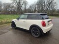 2017 Mini Hatch Cooper III (F55/F56), белый, 1360000 рублей - вид 5