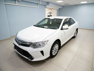 2015 Toyota Camry VII (XV50) Рестайлинг, белый, 1899000 рублей, вид 2