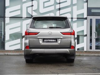 2016 Lexus LX 570 III Рестайлинг 2, серый, 7520000 рублей, вид 4