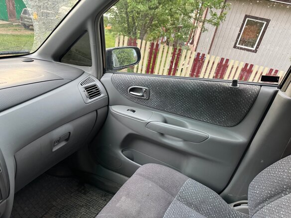 1999 Mazda Premacy I (CP), чёрный, 310000 рублей - вид 8