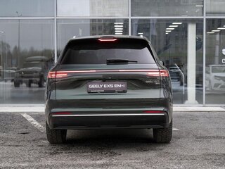 2026 Geely EX5 Гибрид EM-i, зелёный, 3974990 рублей, вид 4