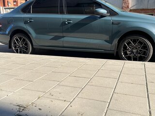 2019 Volkswagen Polo V Рестайлинг, серый, 1400000 рублей, вид 3
