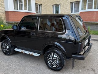2017 Lada (ВАЗ) 2121 (4x4) I Рестайлинг, чёрный, 620000 рублей, вид 2