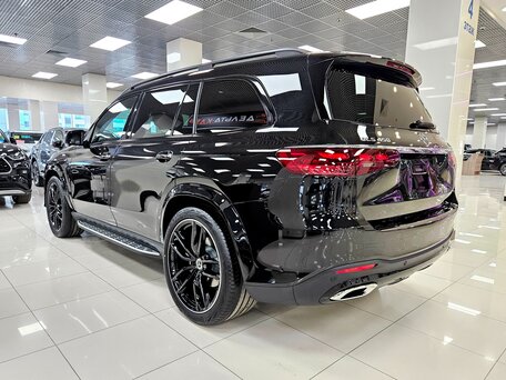 2026 Mercedes-Benz GLS 450 II (X167) Рестайлинг, чёрный, 17950000 рублей, вид 4