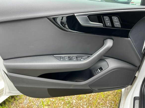 2020 Audi A4 V (B9), белый, 3999999 рублей - вид 12