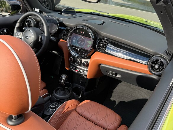 2021 Mini Cabrio Cooper S III Рестайлинг 2, зелёный, 3990000 рублей - вид 22