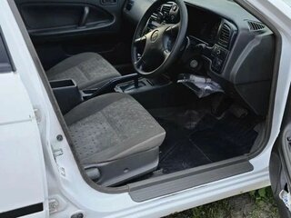 2000 Nissan Expert, белый, 295000 рублей, вид 4