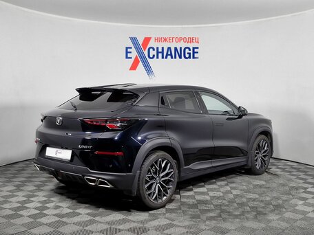 2023 Changan UNI-T I, чёрный, 2350000 рублей, вид 5