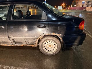 2004 Kia Spectra I Рестайлинг 2, чёрный, 90000 рублей, вид 4