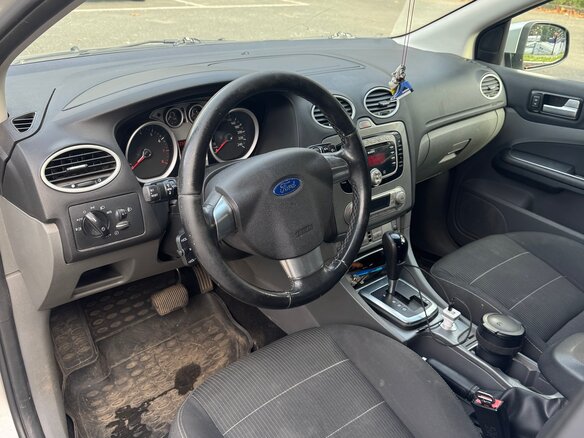 2010 Ford Focus II Рестайлинг, серебристый, 510000 рублей - вид 8