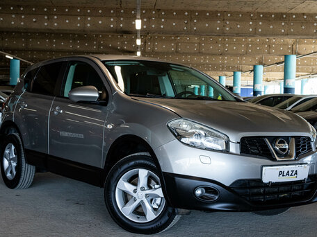 2012 Nissan Qashqai I Рестайлинг, серебристый, 1080000 рублей, вид 2