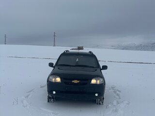 2012 Chevrolet Niva I Рестайлинг, чёрный, 550000 рублей, вид 1