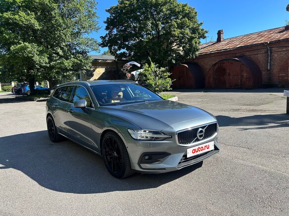 2019 Volvo V60 II, серый, 3400000 рублей - вид 1
