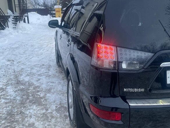 2012 Mitsubishi Outlander II Рестайлинг, чёрный, 1690000 рублей - вид 6