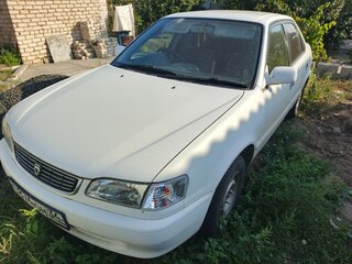 1999 Toyota Corolla VIII (E110) Рестайлинг, белый, 500000 рублей, вид 2