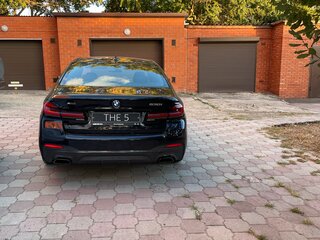 2021 BMW 5 серии 530i xDrive VII (G30/G31/G38) Рестайлинг, чёрный, 7777777 рублей, вид 4