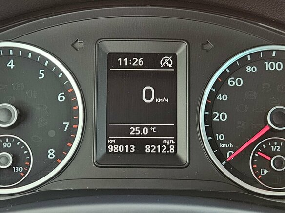 2016 Volkswagen Tiguan I Рестайлинг, чёрный - вид 9
