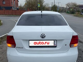 2015 Volkswagen Polo V, белый, 690000 рублей, вид 2